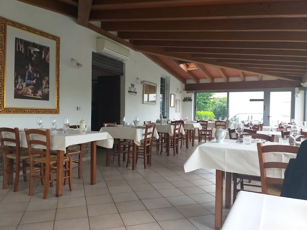 Hostaria Da Ivan con locanda restaurant in Roccabianca