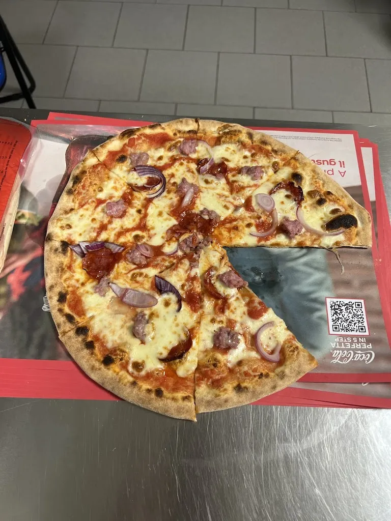Gurjass Singh_PizzaHub_Roveleto_review