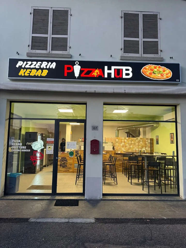 PizzaHub restaurant in Roveleto