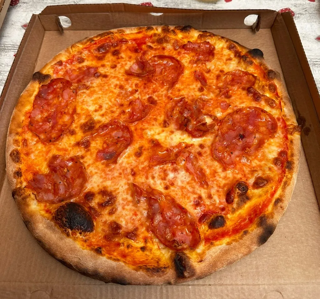 Andrea Roncella_The Vecchia Napoli Pizza Shop_Sala Baganza_review