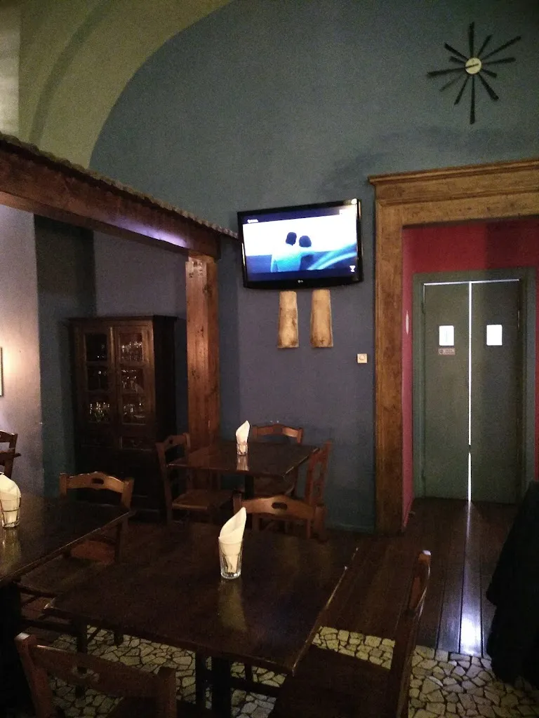 Camillo Stefano Pasotti_Pub El Encanto_Raiano_review