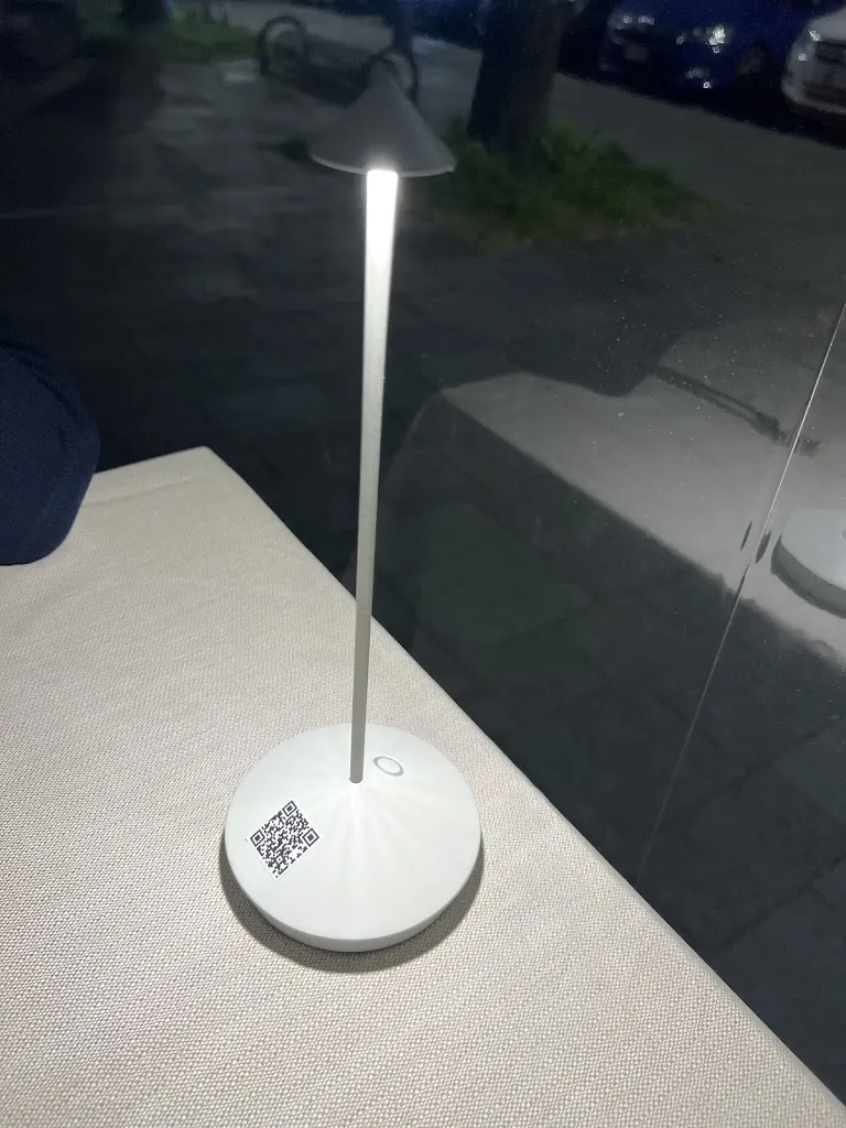 Enrico Rossi_Ooh Pasillo_Rubiera_review