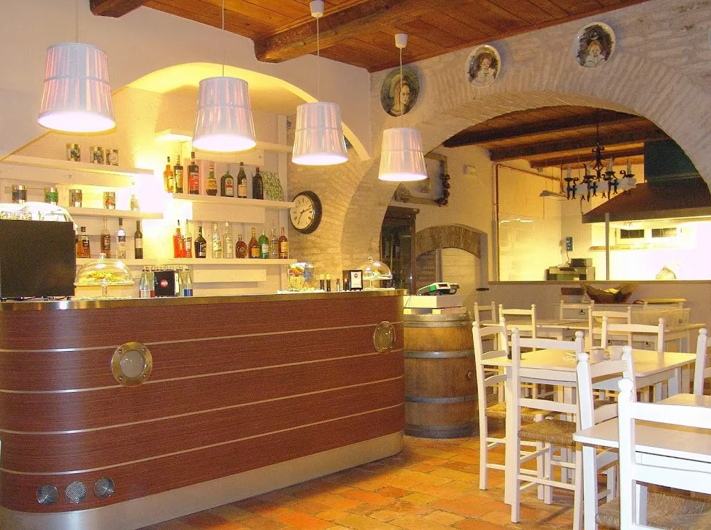 Osteria Gatta e Gazzoia restaurant in Saludecio