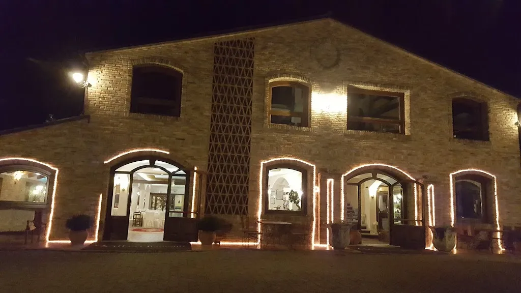 Alessio Sangalli_Villa I Tramonti_Saludecio_review