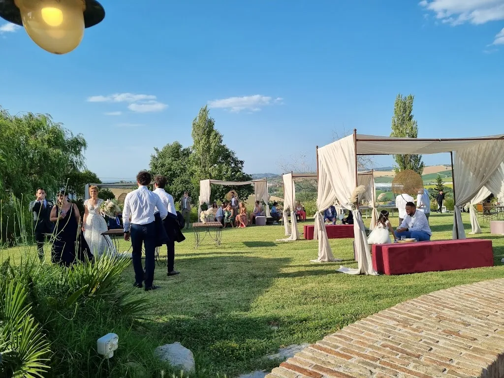 Gabriel Sonnenfeld_Villa I Tramonti_Saludecio_review