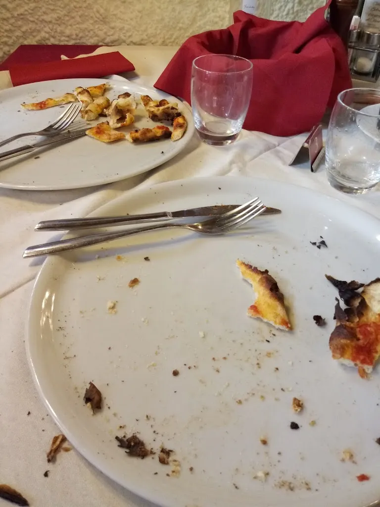 Niels de Bruijn_Griglieria Cucina Emiliana e Tex Mex Pinsa Le Quattro Lanterne_Salsomaggiore Terme_review