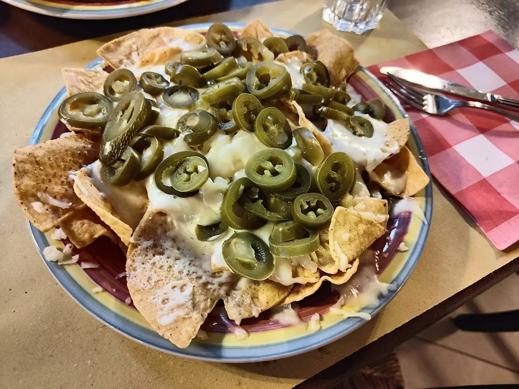 Griglieria Cucina Emiliana e Tex Mex Pinsa Le Quattro Lanterne_Salsomaggiore Terme_slider_image_3