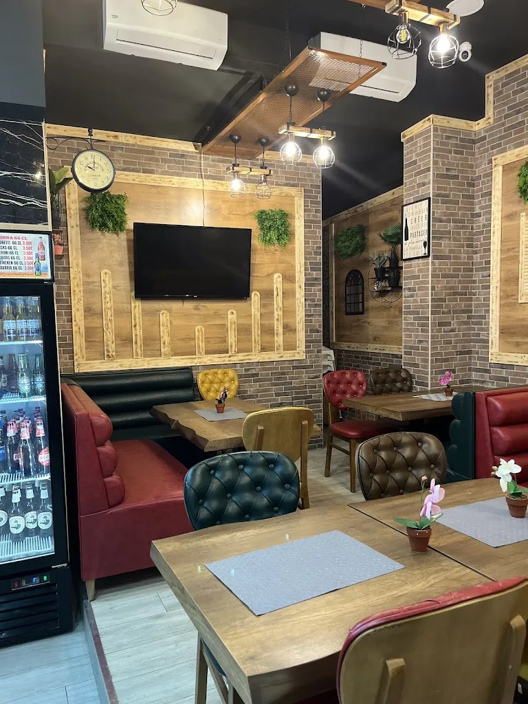 Kebab salso Istanbul city pizza kebab 2 salsomaggiore restaurant in Salsomaggiore Terme