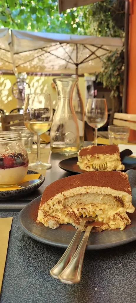 Angad Oberoi_Bar Christian_Rovereto_review