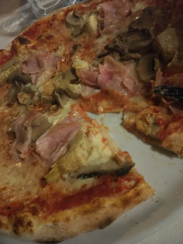 Yonatan Galkin_Ristorante Pizzeria Tema_Rovereto_review