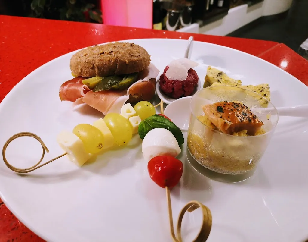 Ristorante Pizzeria Tema_Rovereto_slider_image_3