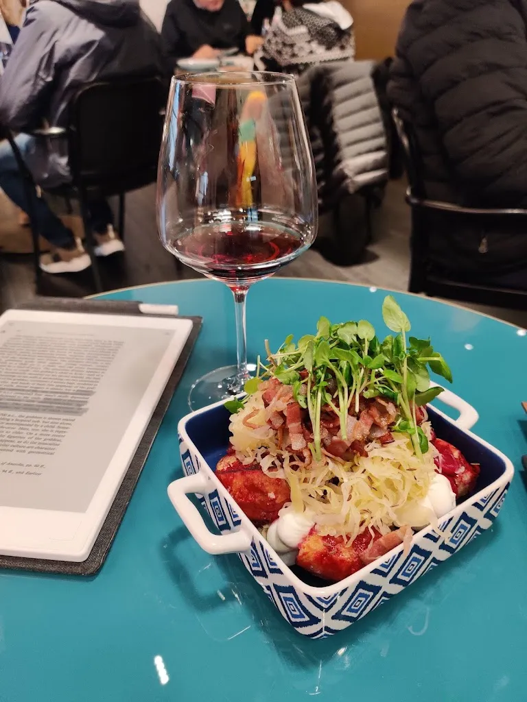 Rafael Augusto_Alfio Ghezzi Bistrot - Mart_Rovereto_review