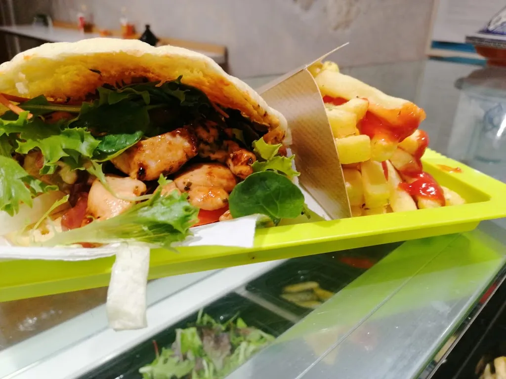 Momo's Fast Food_Rovereto_slider_image_2