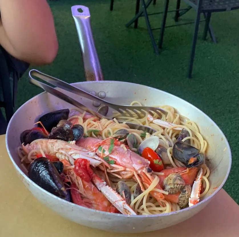 sonia hoo_Pub La Pinta - Pub e Spaghetteria_San Bartolomeo_review