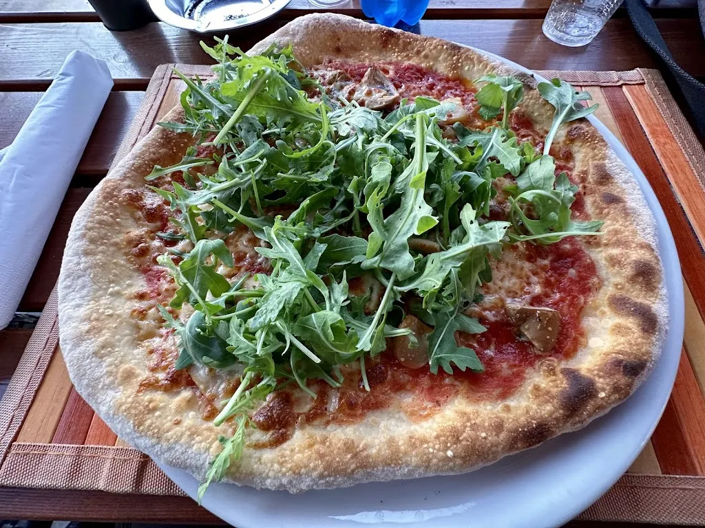 La Pizza Di Luciano restaurant in San Bartolomeo In Bosco