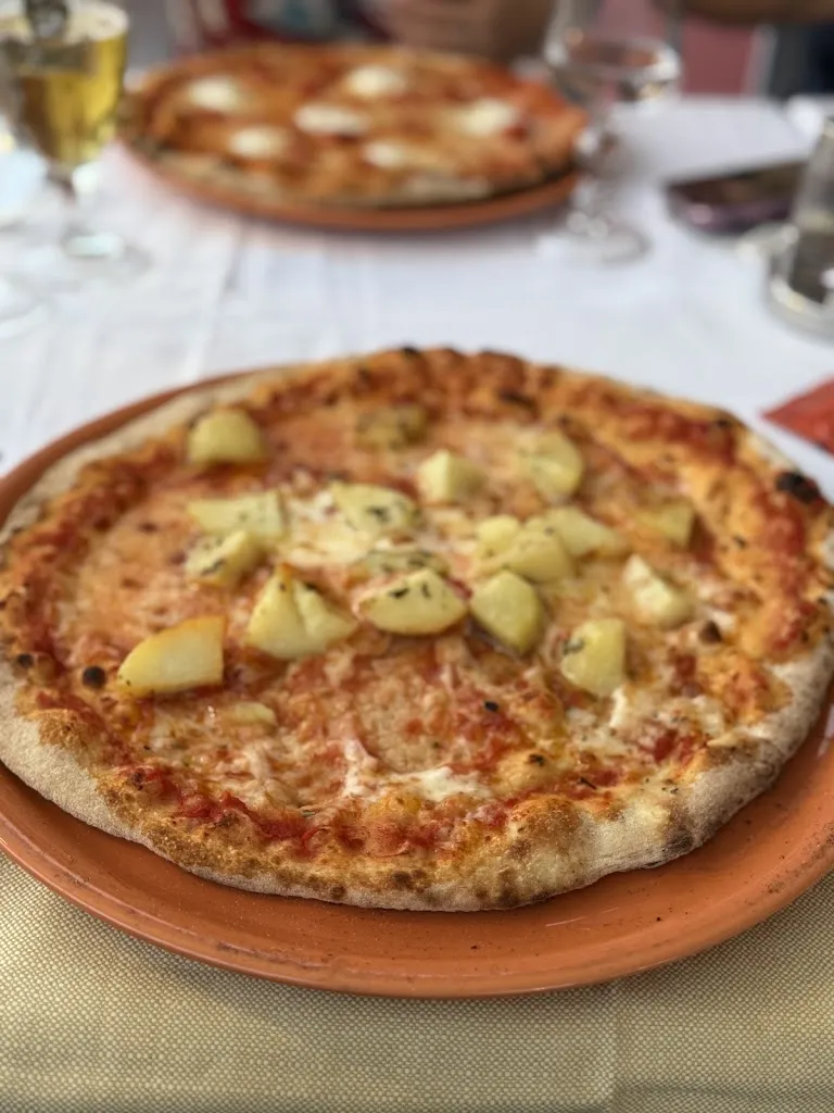 Nada Bouachiri_Ristorante Pizzeria Le Quattro Rose_San Felice sul Panaro_review