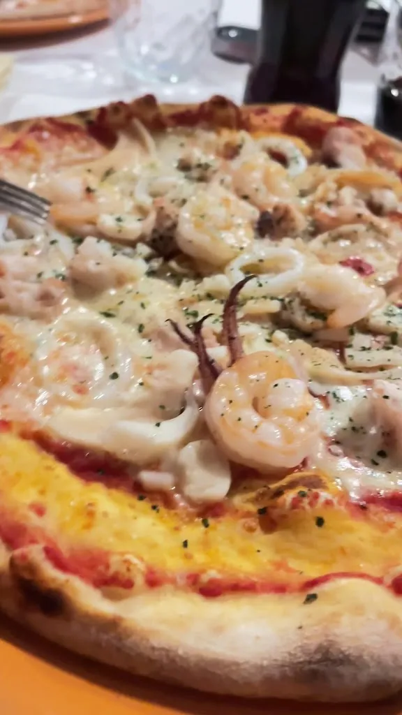 Ristorante Pizzeria Le Quattro Rose_San Felice sul Panaro_slider_image_2