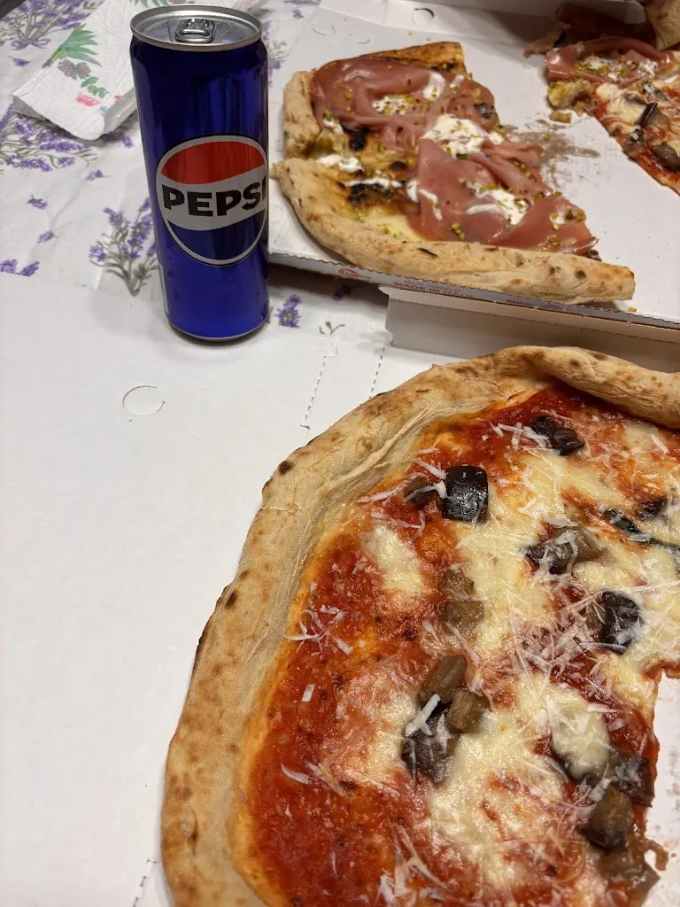 Chiara Russo_Pazzi per la pizza_San Felice sul Panaro_review