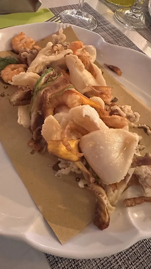 Nunthawan Nowwarote_Ristorante Pizzeria Luna Rossa_San Mauro a Mare_review