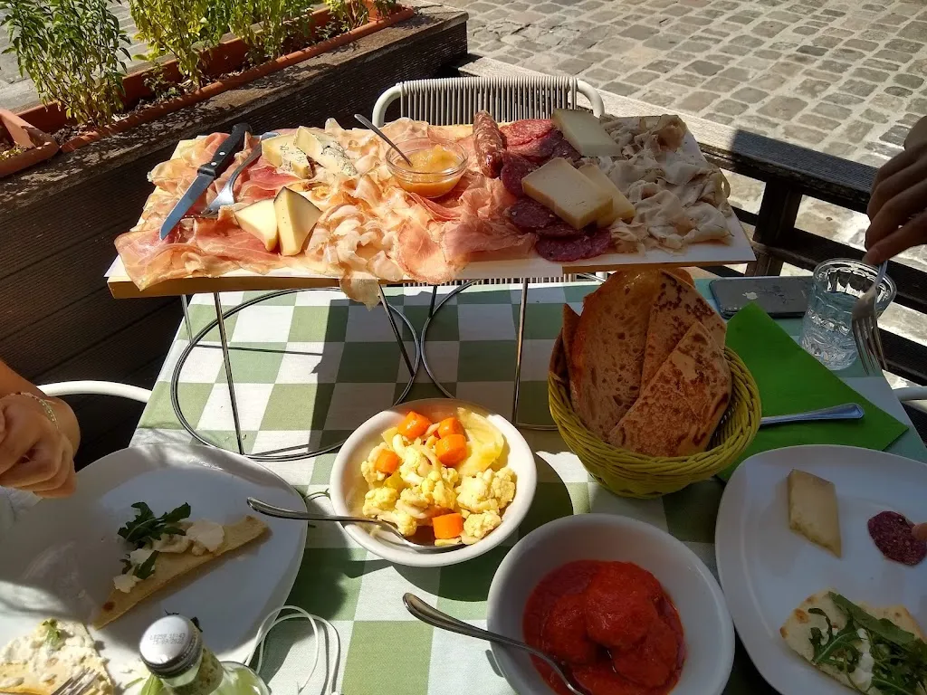 Angela Evangelopoulos_