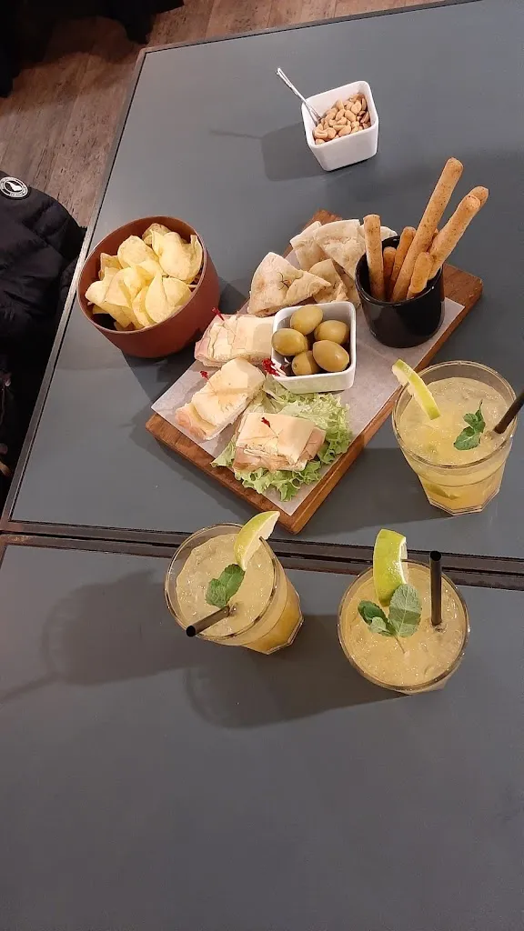 natascia neri_Snack Bar Spazio Mir Mar Concept_San Mauro Pascoli_review