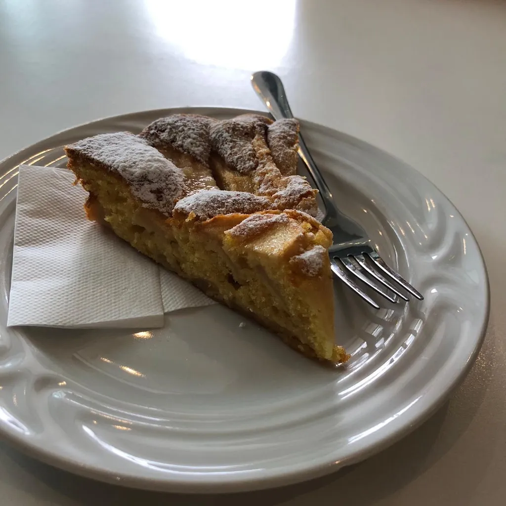 Jocelyn_Black or White - Ristobar_San Martino in Rio_review