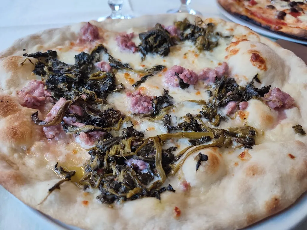 Deborah Garuti_Pizzeria Bar Centrale_San Martino in Rio_review