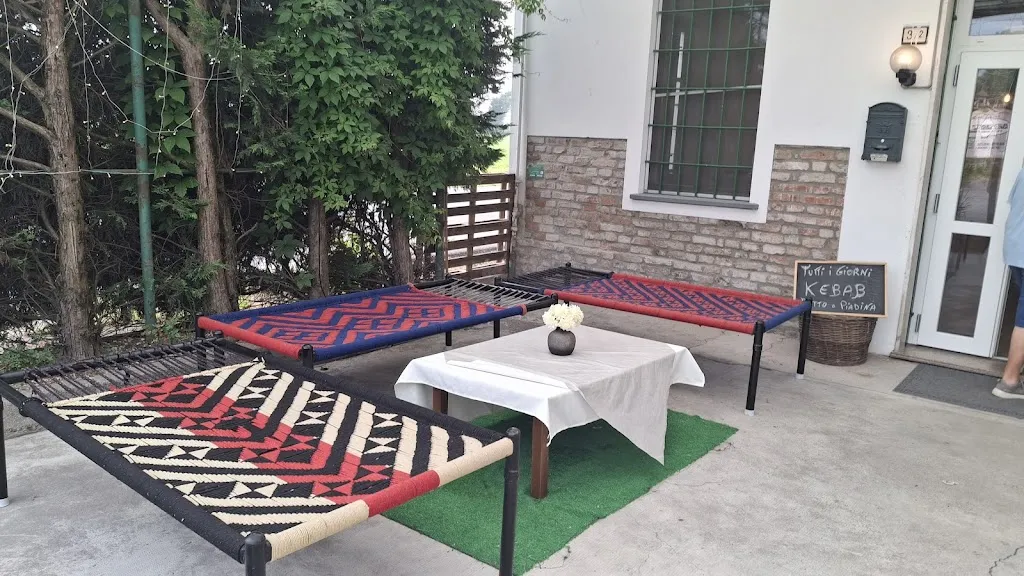 Loretta Castaldini_Sandhu’s Bar & restaurant_San Pietro in Cerro_review