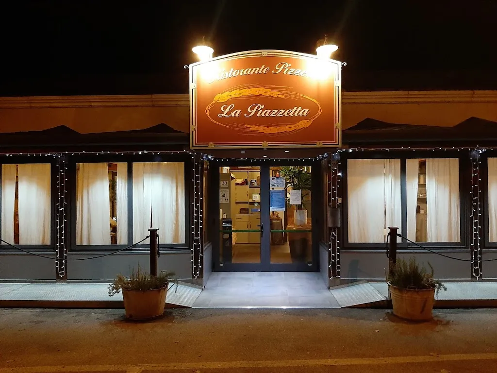 Ristorante Pizzeria La Piazzetta restaurant in San Pietro In Vincoli