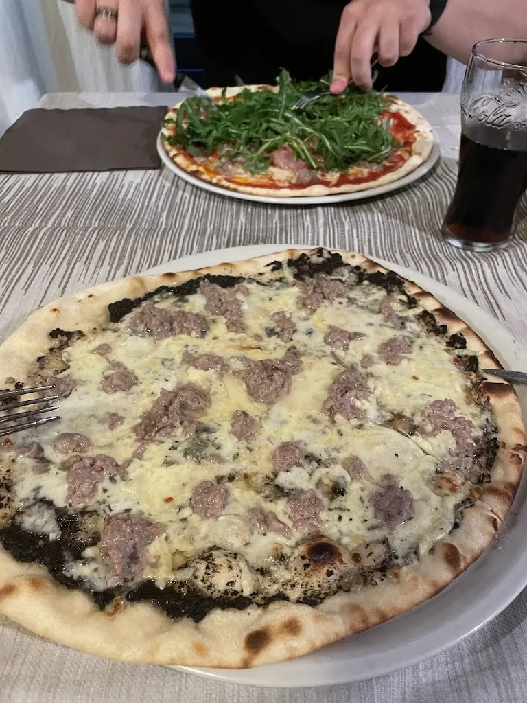 Ristorante Pizzeria La Piazzetta_San Pietro In Vincoli_slider_image_2