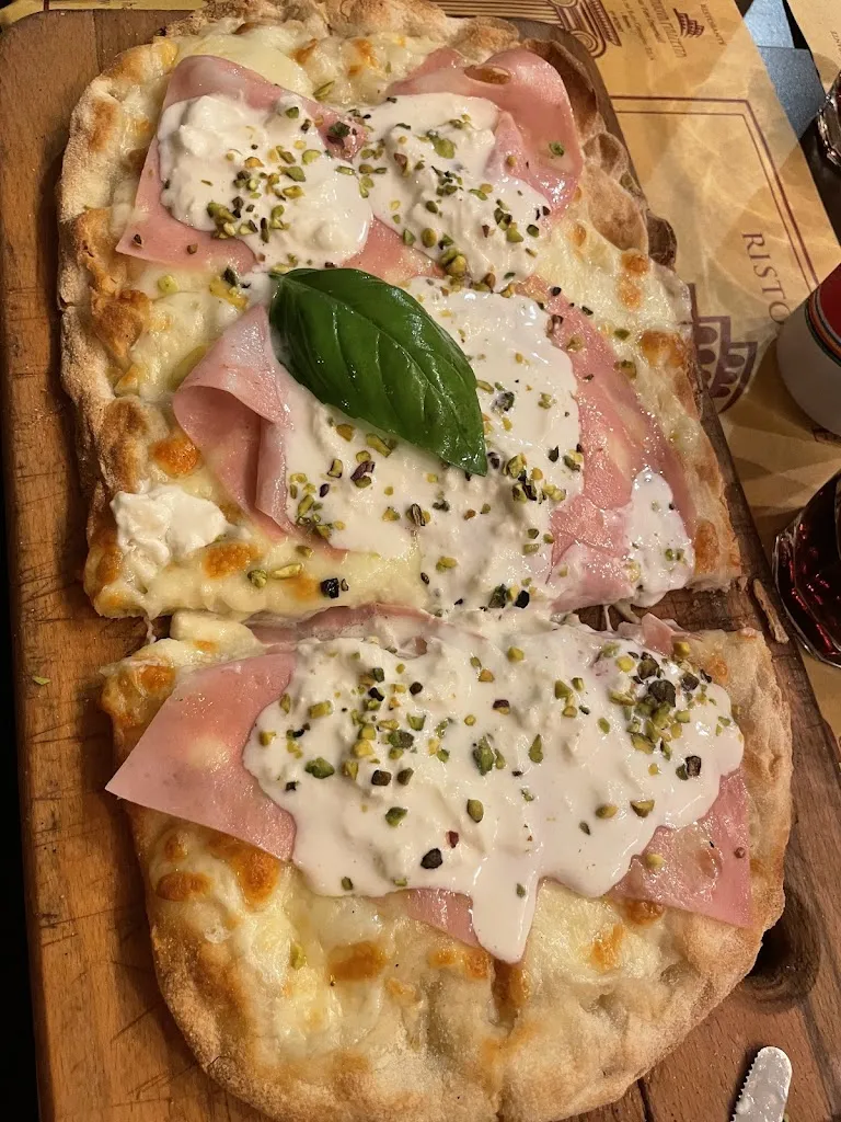 Maria Victoria_La Nuova Piazzetta_San Pietro In Vincoli_review