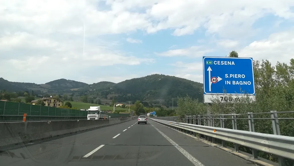 Kim 1977_Bar Pizzeria 1° Maggio_San Piero in Bagno_review