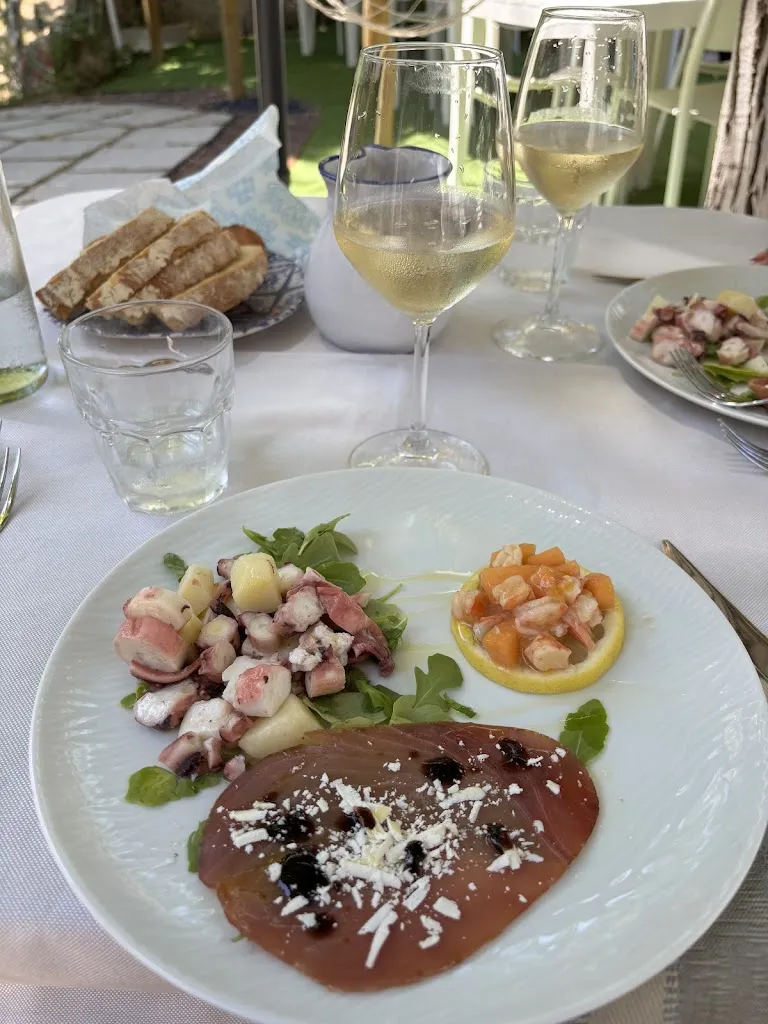 Hannele Anita Piipari_Ristorante Mareluna_Rocca San Giovanni_review