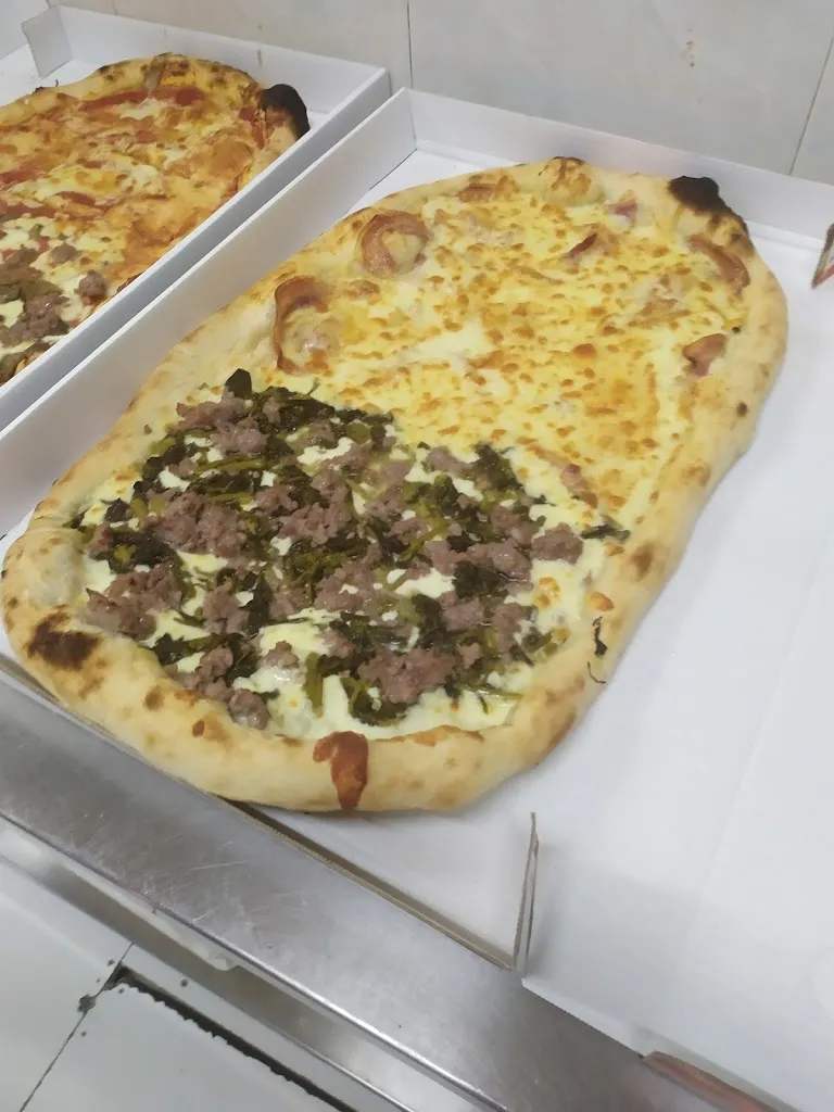 Pizzeria Charlie Chaplin San Prospero - MO_San Prospero_slider_image_2