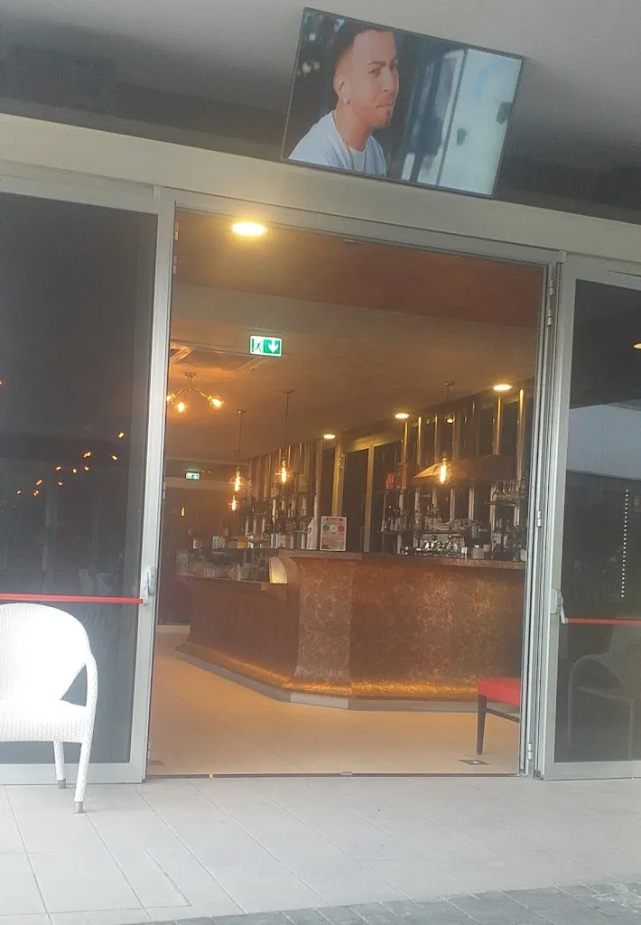 American Bar Grill & Restaurant_San Prospero_slider_image_2