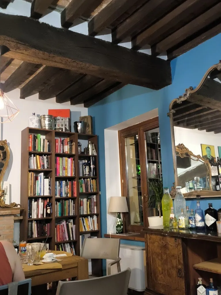 Dumitru Buciuscan_Bar la Fata e la Strega_San Secondo Parmense_review