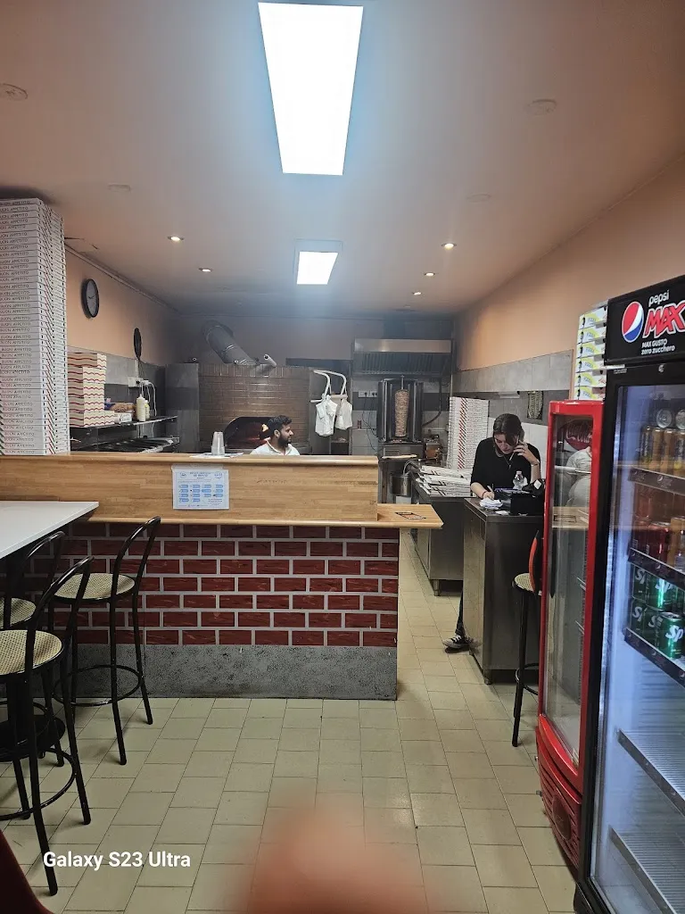 La Favola - Pizzeria&Kebab_San Secondo Parmense_slider_image_1