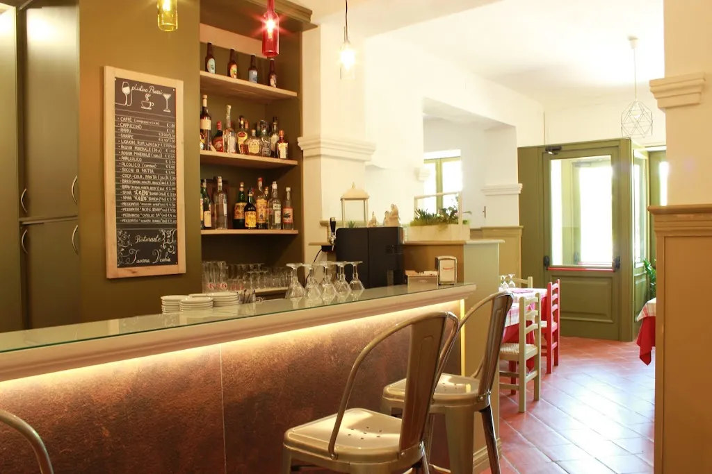 Ristorante Taverna Vecchia restaurant in Roccacasale