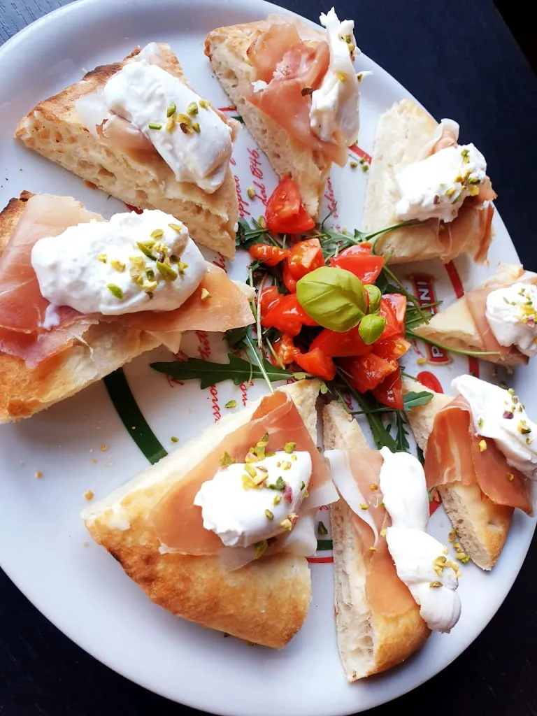 Sara D'urzo_Poki Ma Buoni_Sant'Agata Bolognese_review