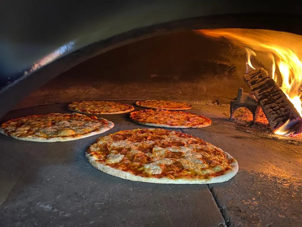 Pizzeria Trattoria Parosa_Sarmato_slider_image_2