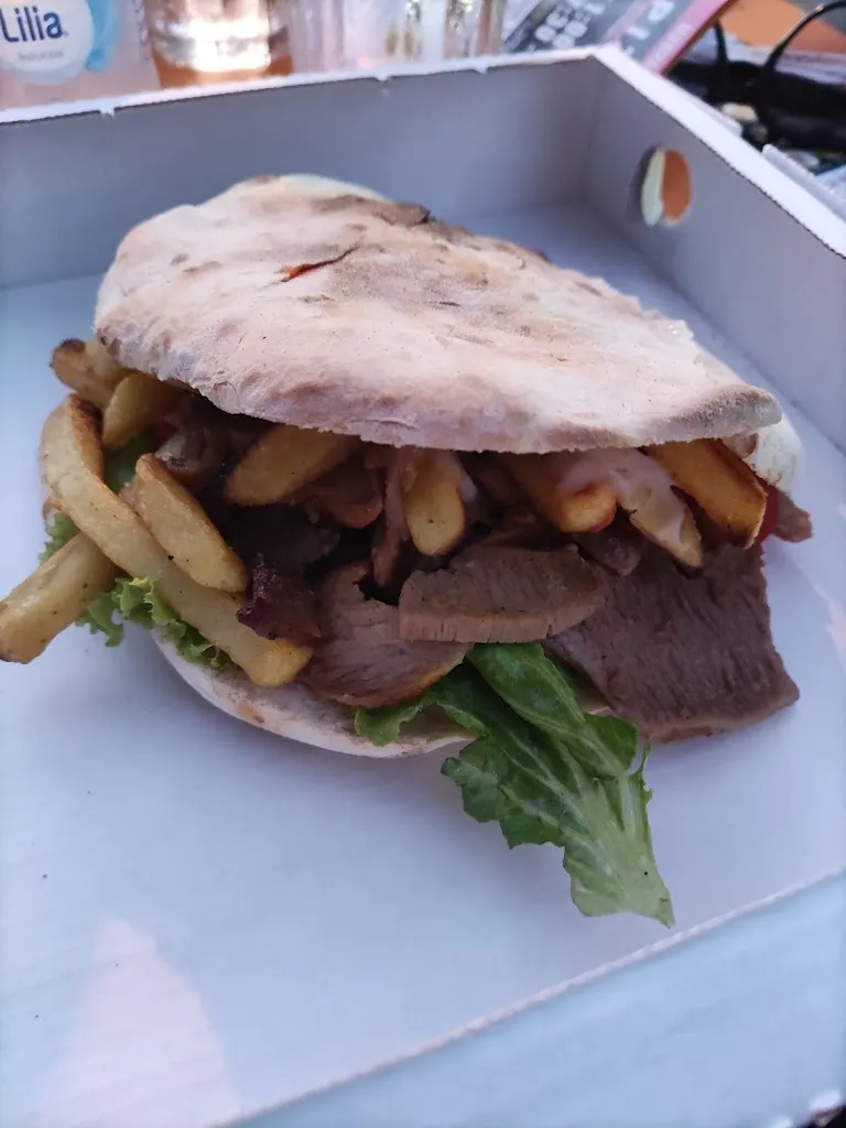 Sabina Bocchiola_Pizza in Piazza Sarmato_Sarmato_review