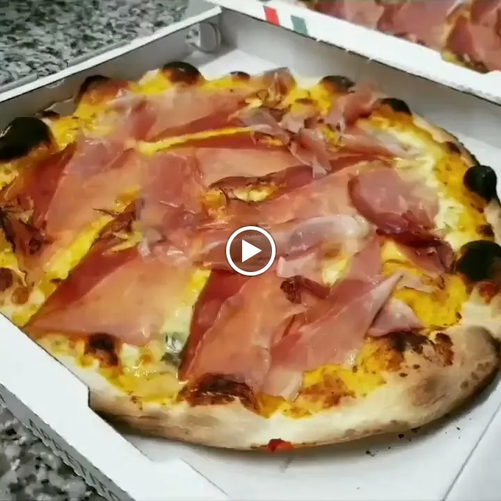 Pizza in Piazza Sarmato_Sarmato_slider_image_2