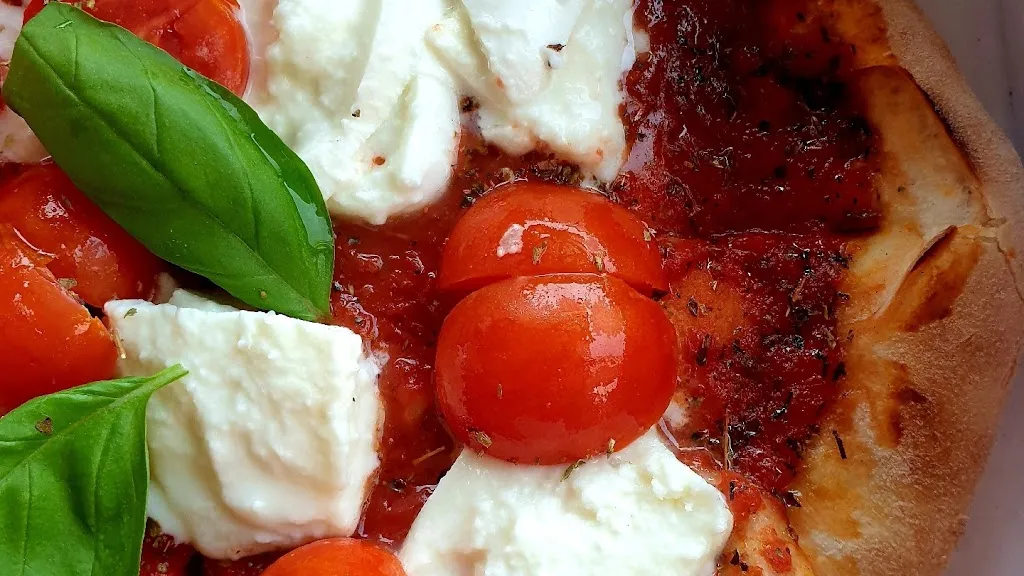 Pizza in Piazza Sarmato_Sarmato_slider_image_3