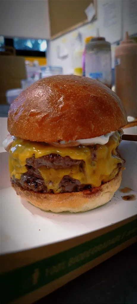 Menu_Hungry Dogs - Fresh Burgers_Savarna-Conventello_image_9