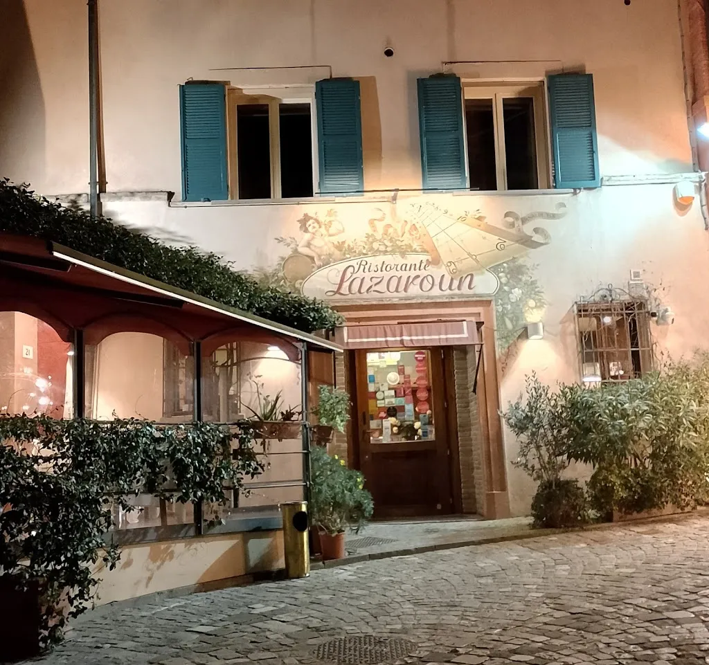 Ristorante Lazaroun restaurant in Santarcangelo