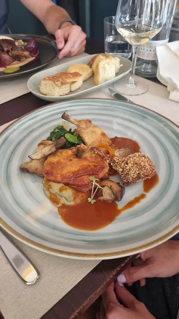 Tomas Mazdra_da Mario_Santarcangelo_recensione