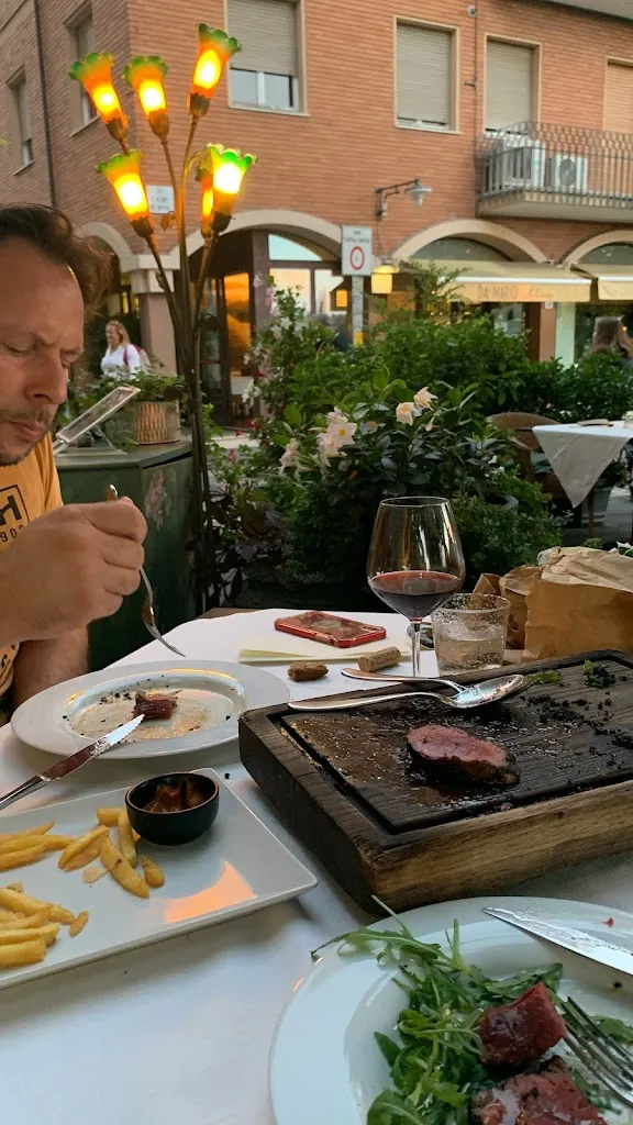 Amy Troni_da Mario_Santarcangelo_recensione