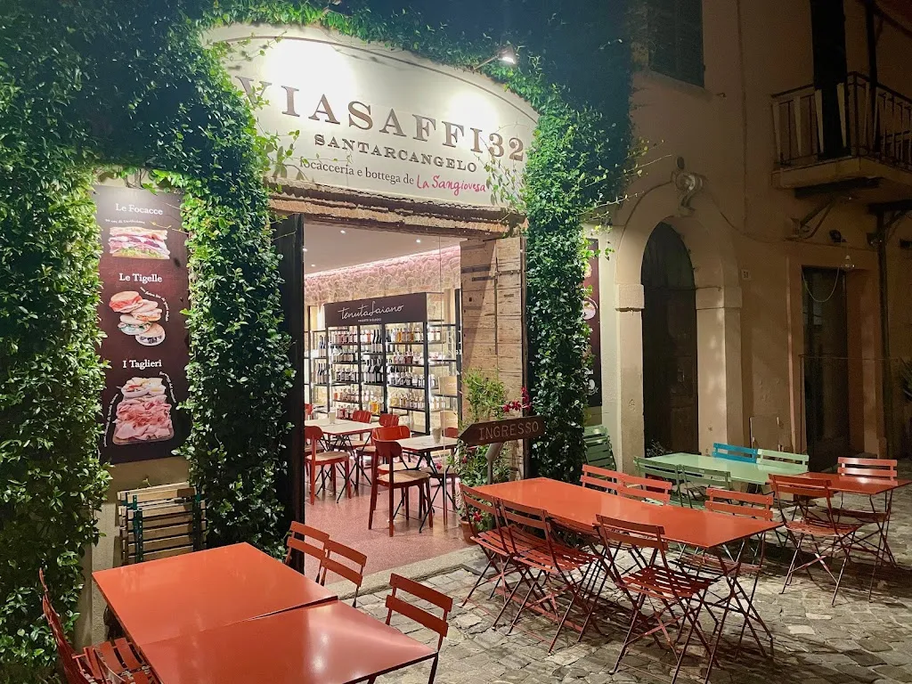 Roberta Muir_ViaSaffi32 - focacceria della Sangiovesa_Santarcangelo_review