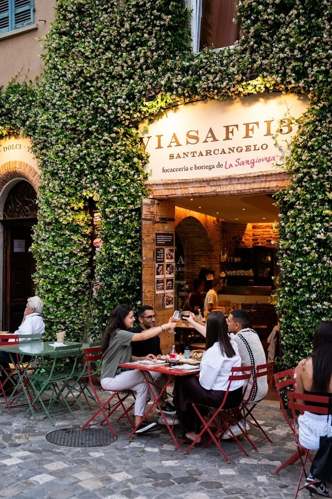 ViaSaffi32 - focacceria della Sangiovesa restaurant in Santarcangelo