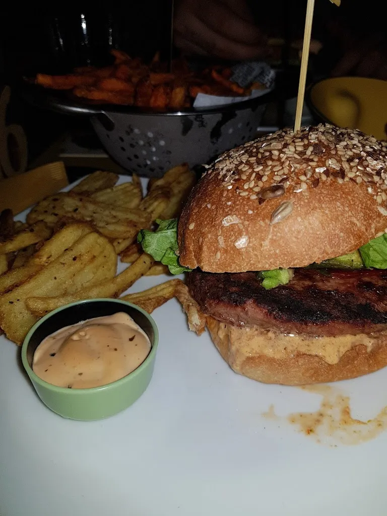 Cynthia Hanna_RePub_Santarcangelo_review